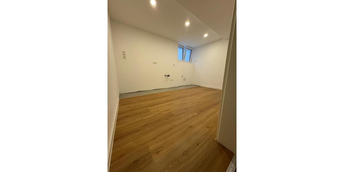 Etagenwohnung Sachsenheim - 5 Zimmer, 94 m&sup2;, 1.070&euro; | Angebot:24598425