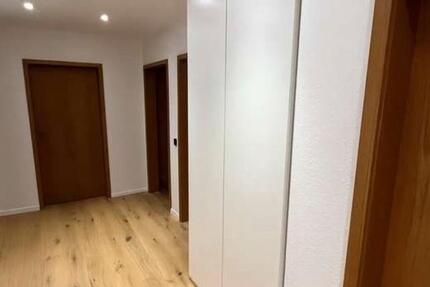 Wohnung Markgröningen - 4.5 Zimmer, 92 m&sup2;, 369.000&euro; | Angebot:26704117