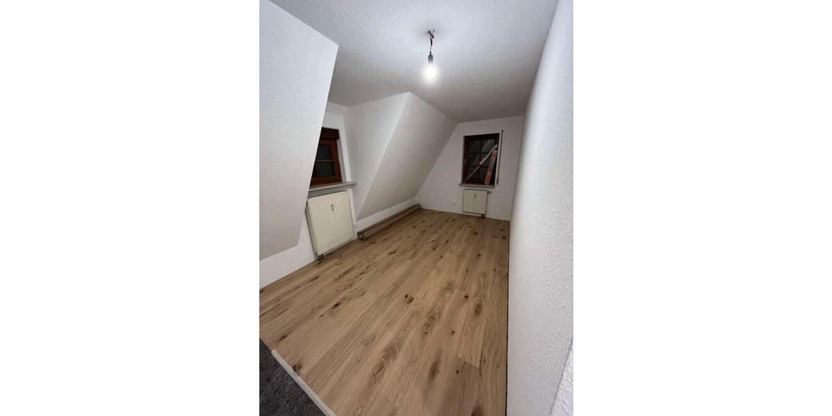 Dachgeschoßwohnung Markgröningen - 4.5 Zimmer, 92 m&sup2;, 369.000&euro; | Angebot:26704117