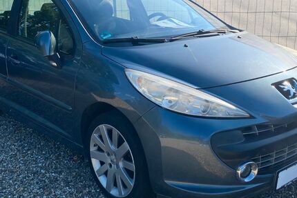 Peugeot 207 149.000 km 990 &euro; Heilbronn 74078