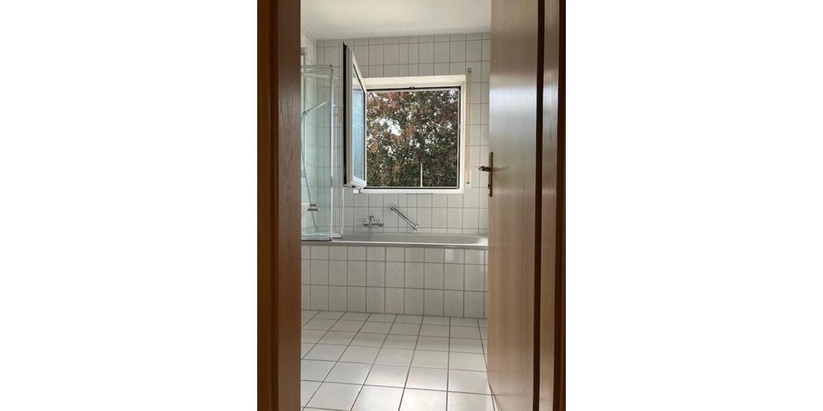 Etagenwohnung Vaihingen an der Enz - 2 Zimmer, 79 m&sup2;, 760&euro; | Angebot:25452026