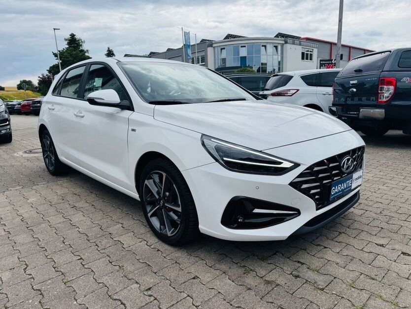 i30