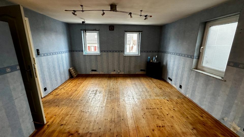 Zweifamilienhaus mit Potenzial in Öhringen-Michelbach - prov.frei 6 zimmer