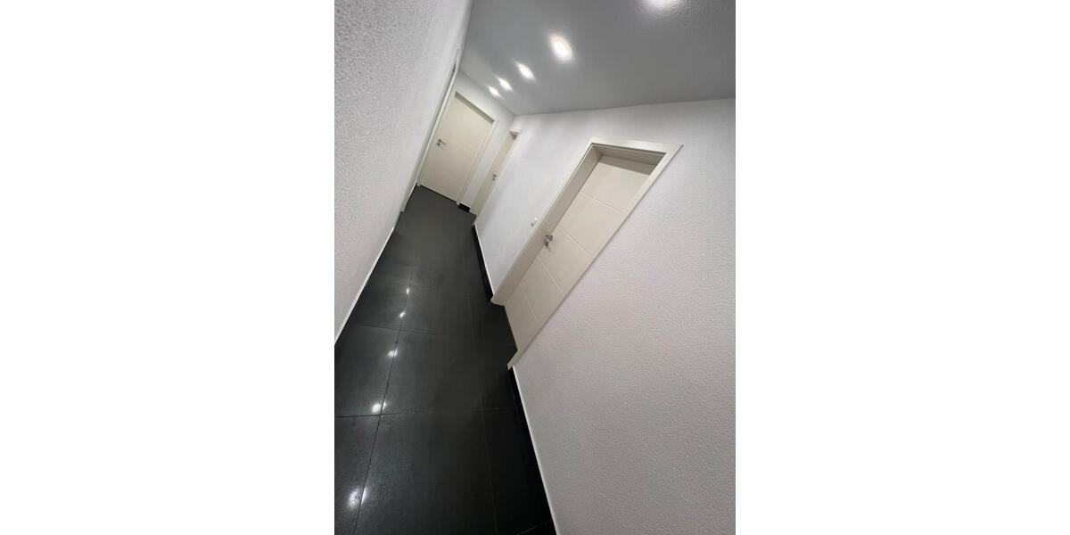 Dachgeschoßwohnung Sachsenheim - 4 Zimmer, 90 m&sup2;, 289.000&euro; | Angebot:24448639