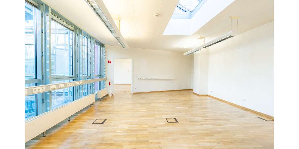 Büro in Ludwigsburg 1.242 € 124 m² zimmer