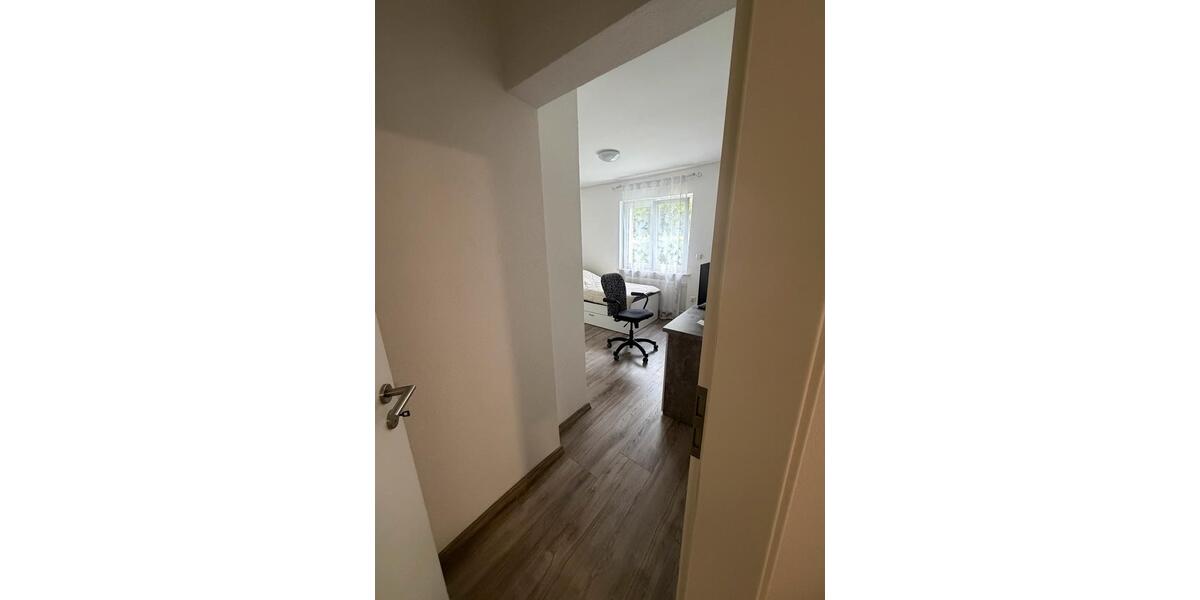 Erdgeschoßwohnung Sinsheim - 4 Zimmer, 107 m&sup2;, 1.500&euro; | Angebot:26462082
