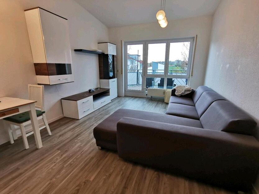 Stilvolle und moderne 2-Raum-DG-Wohnung mit EBK in Freiberg am zimmer