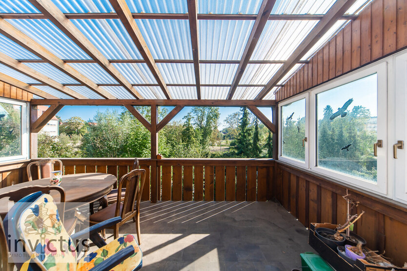 Dreifamilienhaus mit großem Garten, Terrasse u. Loggia! Wohnen und Vermieten unter einem Dach. 8 zimmer
