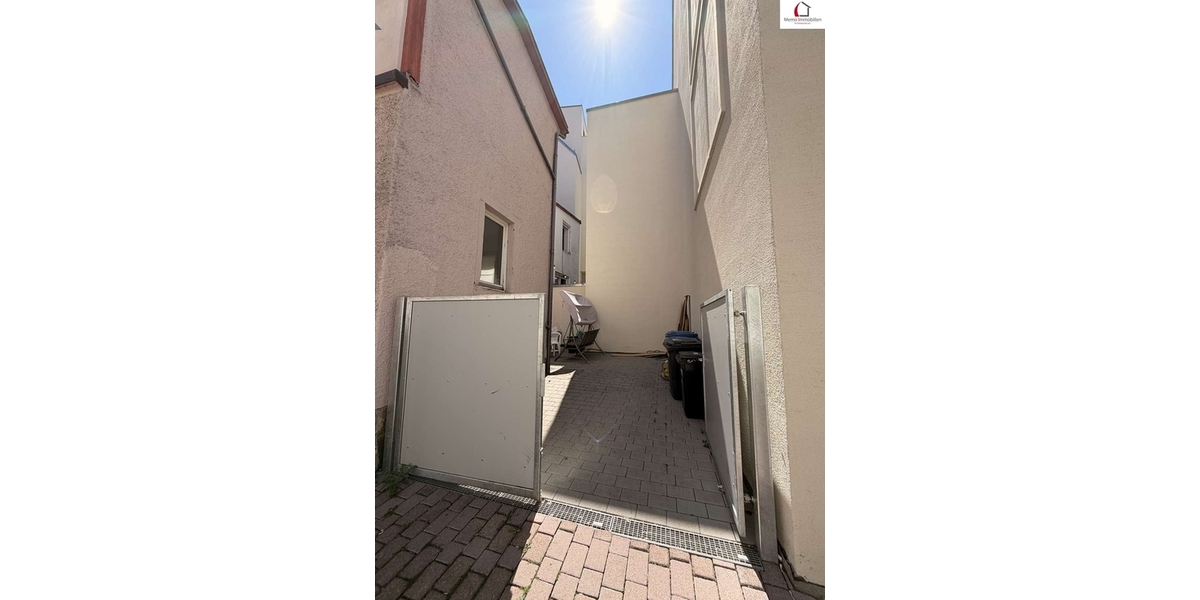 °°°° MEHRFAMILIENHAUS mit GEWERBE und AUSBAUPOTENZIAL und ca. 8 - 9 %% Rendite °°°° - Mehrfamilienhaus, Wohnhaus Neckarsulm | Angebot:27517133