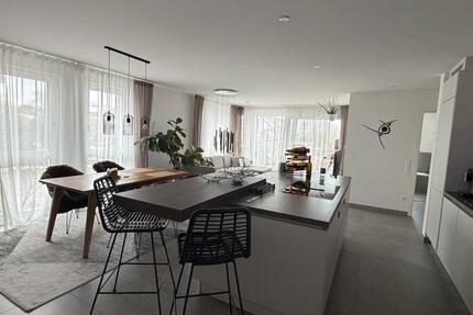 Vermiete schöne, helle 3,5 Zimmer Wohnung , 88662HödingenÜberl. 3.5 zimmer