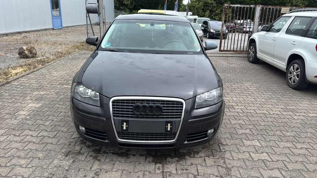 Audi A3 200.999 km 2.350 &euro; Pfedelbach 74629