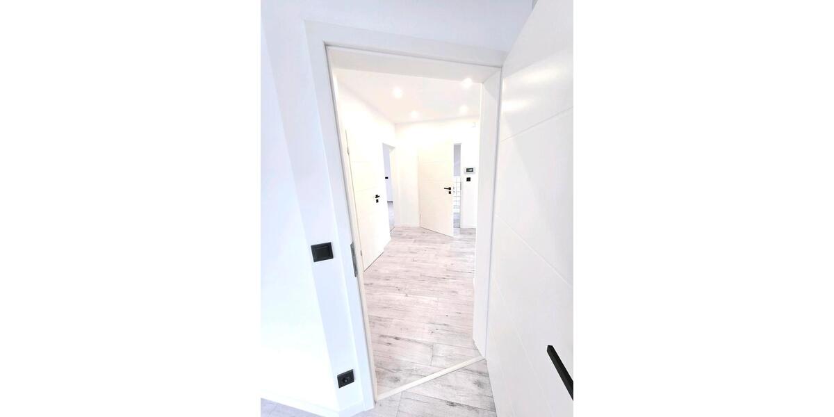 100m² 4,5 Zi. Wohnung | Balkon & Kamin | Erstbezug n. Sanierung 4.5 zimmer