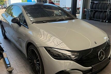 Mercedes EQE