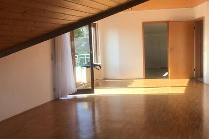 Helle 2-Zimmer DG Wohung 2 zimmer