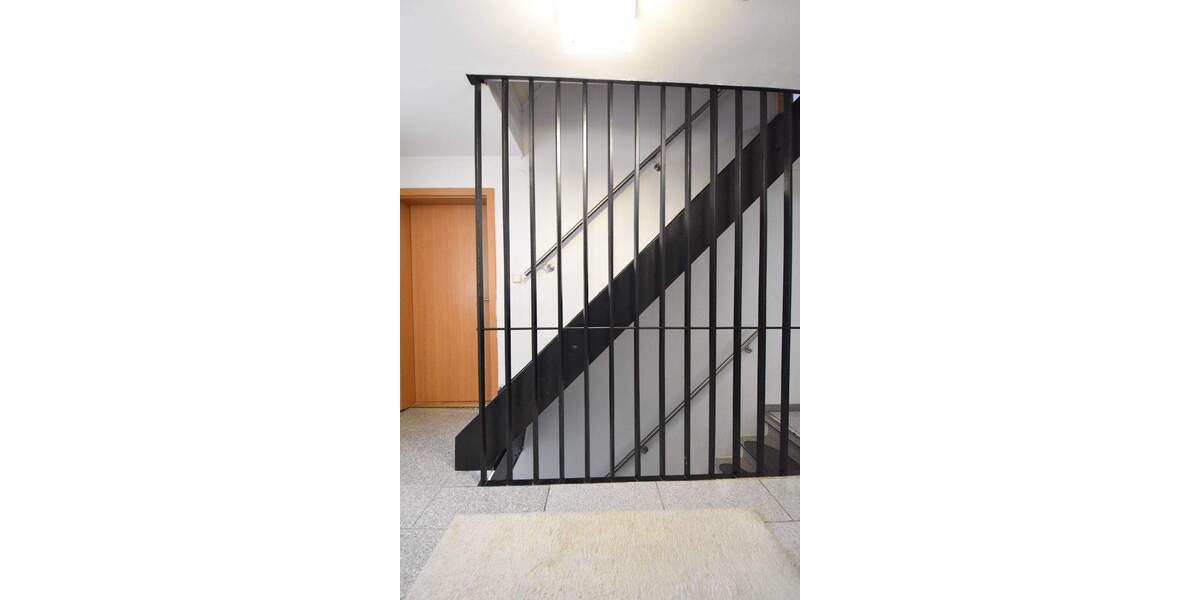 Einfamilienhaus Sinsheim - 9 Zimmer, 202 m&sup2;, 499.000&euro; | Angebot:25213142