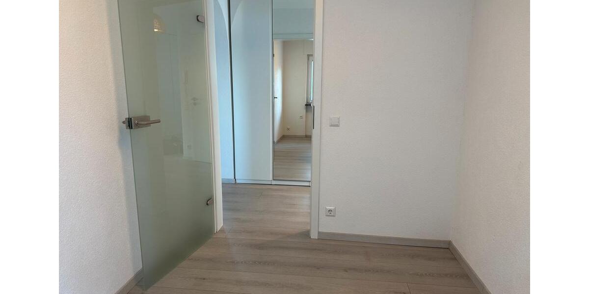 Helle 4½ Zimmer-Wohnung mit Terasse, inkl.Garage *PROVISIONSFREI* 4.5 zimmer