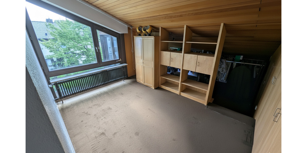 Feines Einfamilienhaus mit großer Einliegerwohnung 1 zimmer