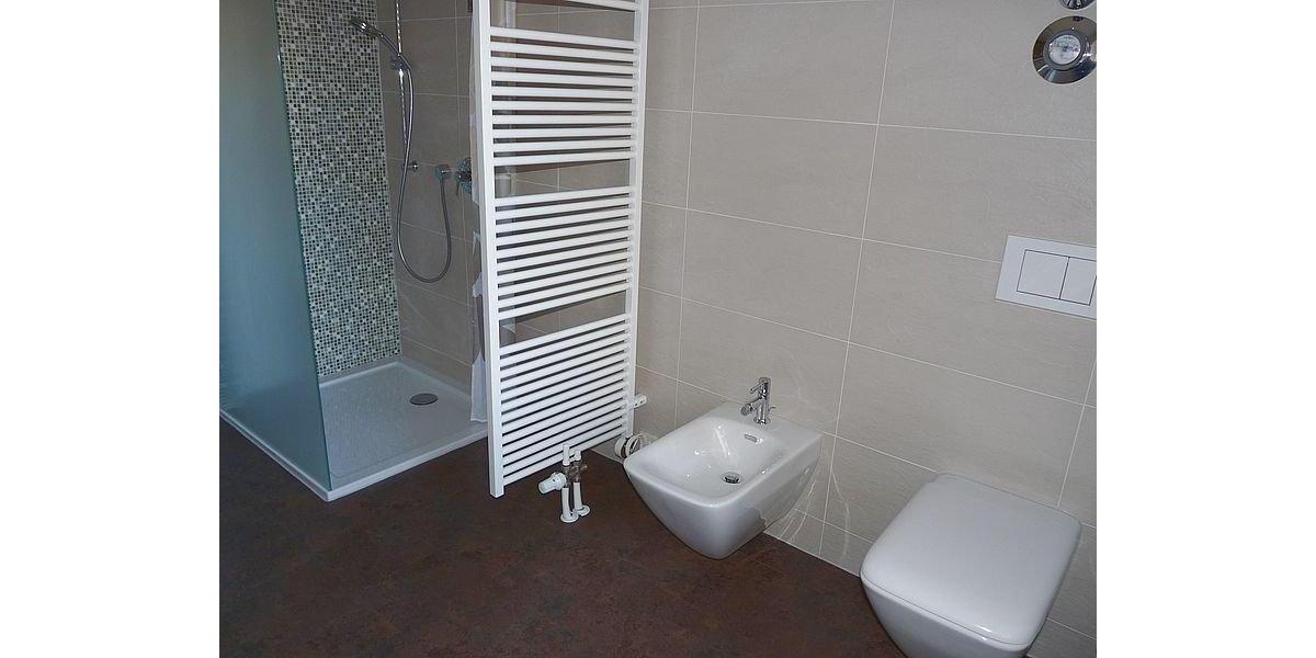 Erdgeschoßwohnung Ludwigsburg - 4.5 Zimmer, 126 m&sup2;, 1.700&euro; | Angebot:25081872