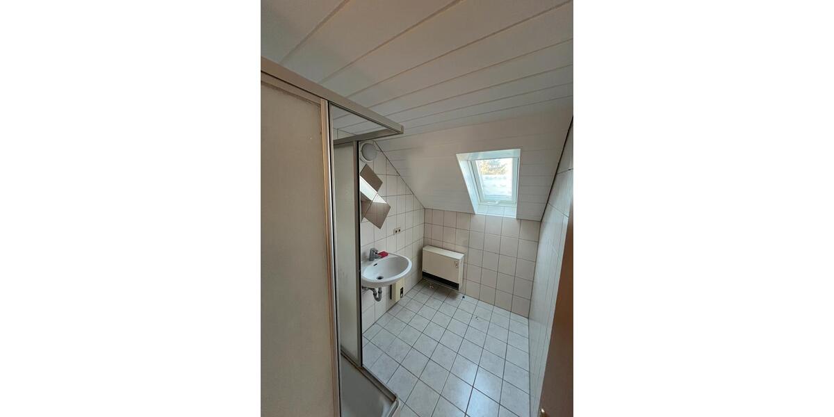 Dachgeschoßwohnung Eberstadt - 2 Zimmer, 66 m&sup2;, 750&euro; | Angebot:26194968