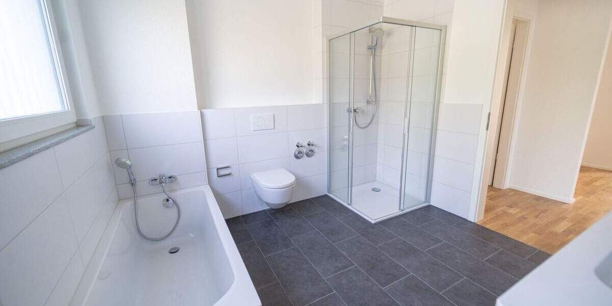 Etagenwohnung Abstatt - 4 Zimmer, 129 m&sup2;, 1.750&euro; | Angebot:24516970