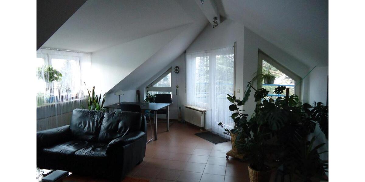 Dachgeschoßwohnung Freiberg am Neckar - 2 Zimmer, 52 m&sup2;, 230.000&euro; | Angebot:24769380