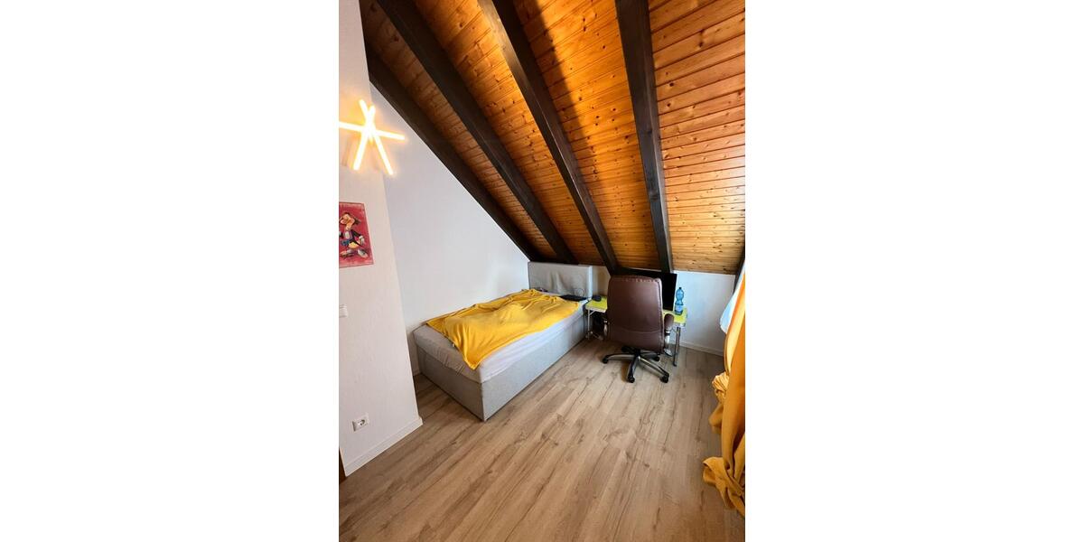 Maisonettenwohnung Kirchardt - 6 Zimmer, 170 m&sup2;, 1.300&euro; | Angebot:26664676