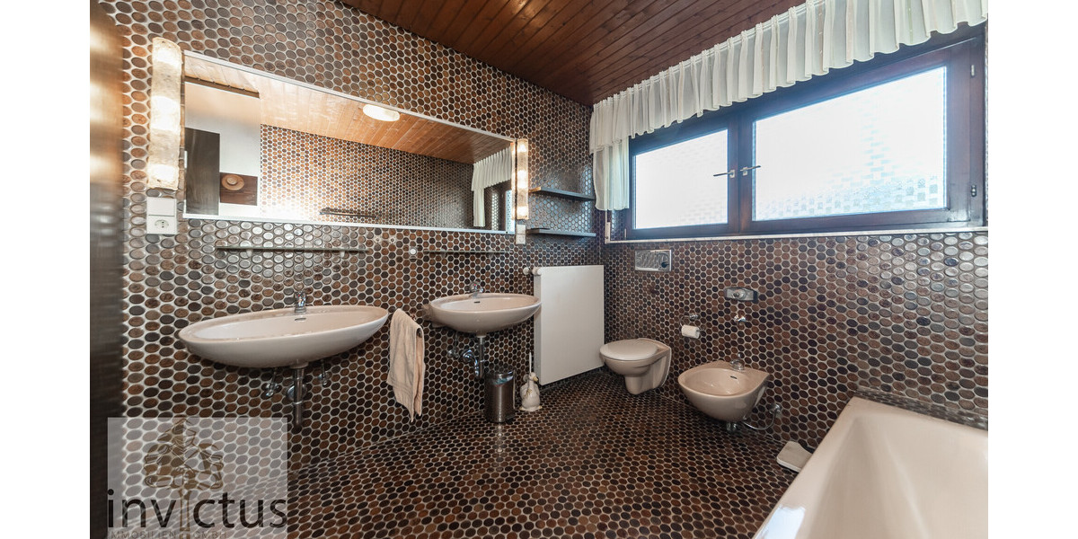 Ein Zuhause, das Größe zeigt – lichtdurchflutet, elegant, und einfach cool - mit Garten und Garage in ruhiger Lage 10 zimmer