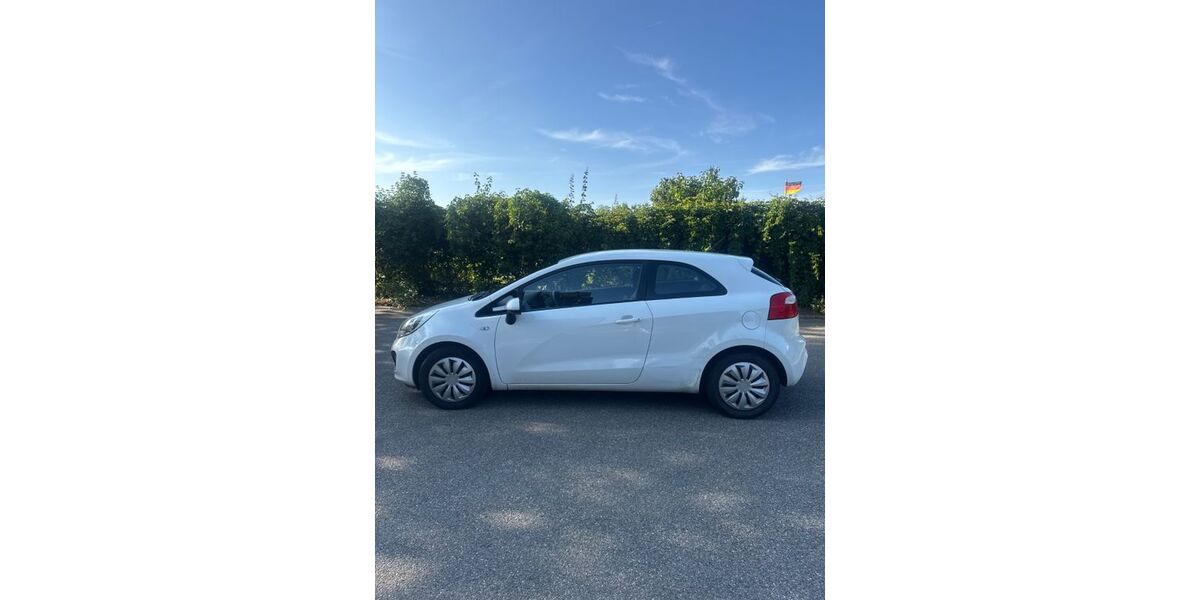 Kia Rio 160.000 km 3.300 &euro; Heilbronn 74072