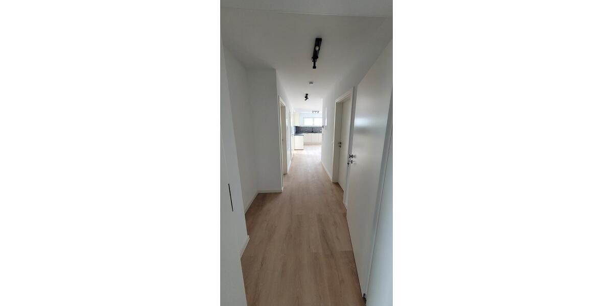 Etagenwohnung Bad Friedrichshall - 4 Zimmer, 91 m&sup2;, 1.400&euro; | Angebot:26687950