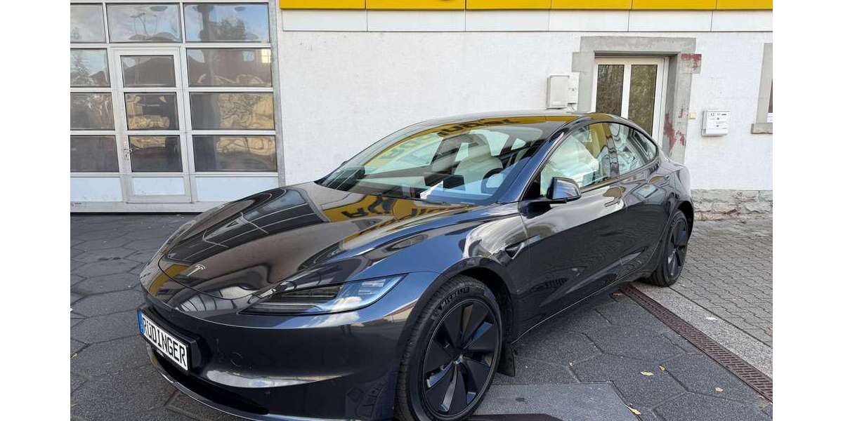 Tesla Model 3 50.000 km 41.980 € Aglasterhausen 74858