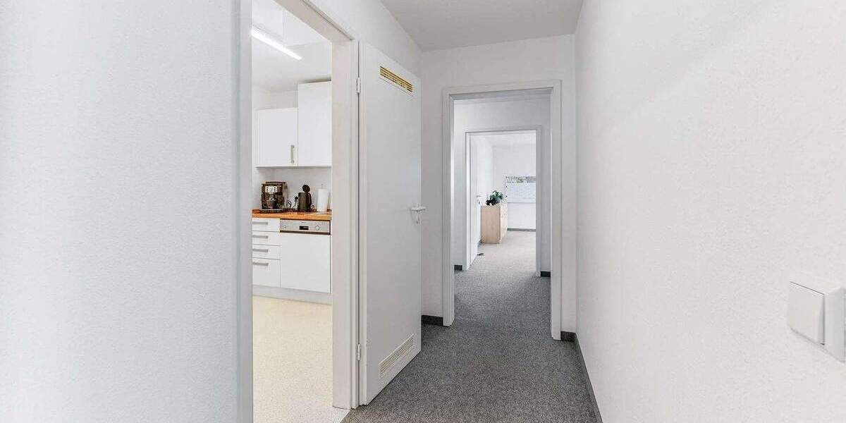 Zentral gelegene Gewerbefläche mit variabler Aufteilung und Top-Ausstattung inklu. 4 Stellplätzen 6 zimmer