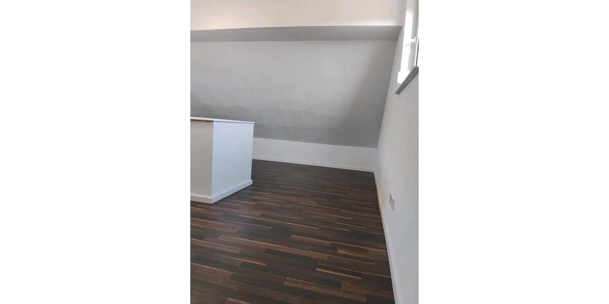 Etagenwohnung Mundelsheim - 3 Zimmer, 45 m&sup2;, 700&euro; | Angebot:26325748