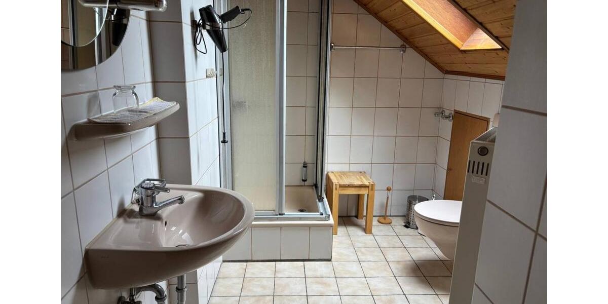 Dachgeschoßwohnung Bad Rappenau - 2.5 Zimmer, 69 m&sup2;, 850&euro; | Angebot:24533499