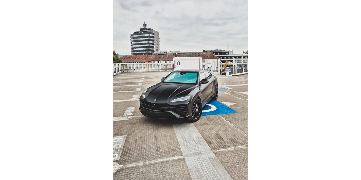 Lamborghini Urus 5.500 km 298.000 &euro; Lauffen a.N. 74348