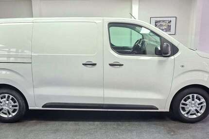 Opel Vivaro 40.000 km 17.990 € Asperg 71679