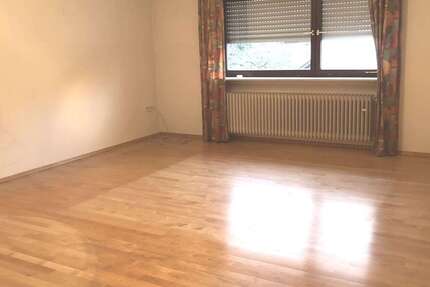 Wohnung zum Mieten in Ehrstädt 1.160 € 145 m² 4.5 zimmer