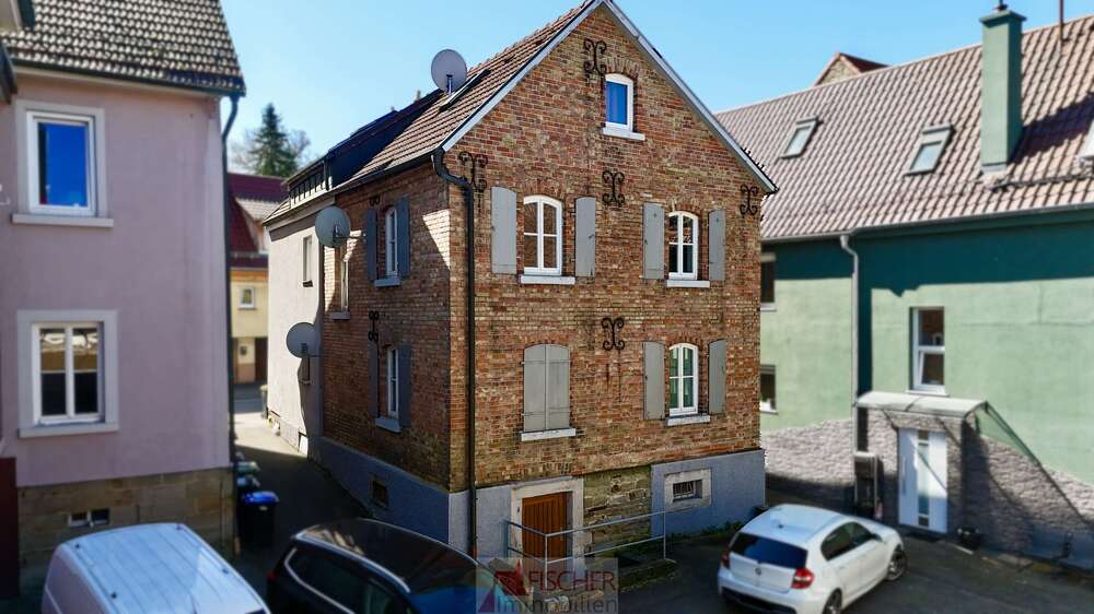Einfamilienhaus Vaihingen an der Enz-Kleinglattbach Kleinglattbach - 7 Zimmer, 171 m&sup2;, 219.000&euro; | Angebot:26335536