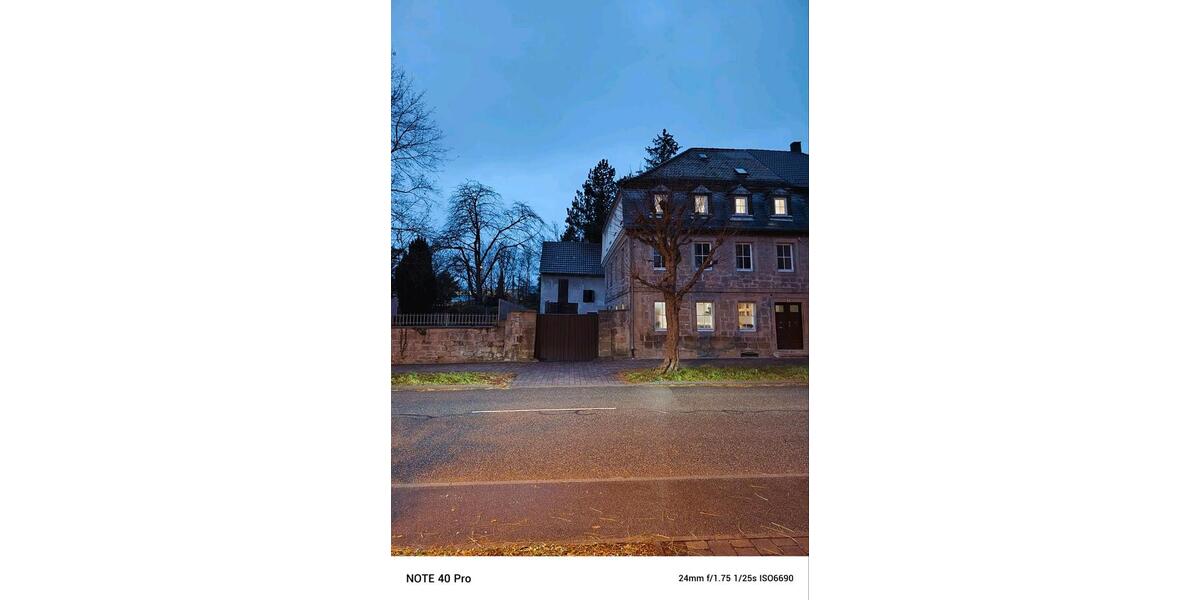 Doppelhaushälfte Öhringen - 9 Zimmer, 265 m&sup2;, 699.000&euro; | Angebot:27133485