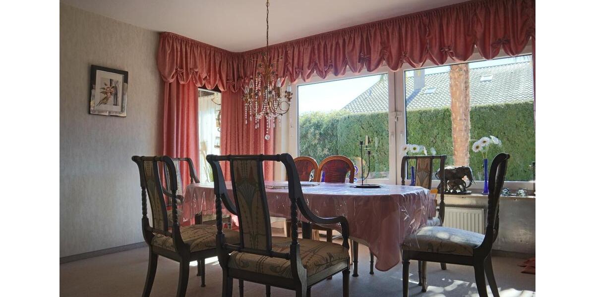 Einfamilienhaus Sulzfeld - 7 Zimmer, 230 m&sup2;, 520.000&euro; | Angebot:26592934