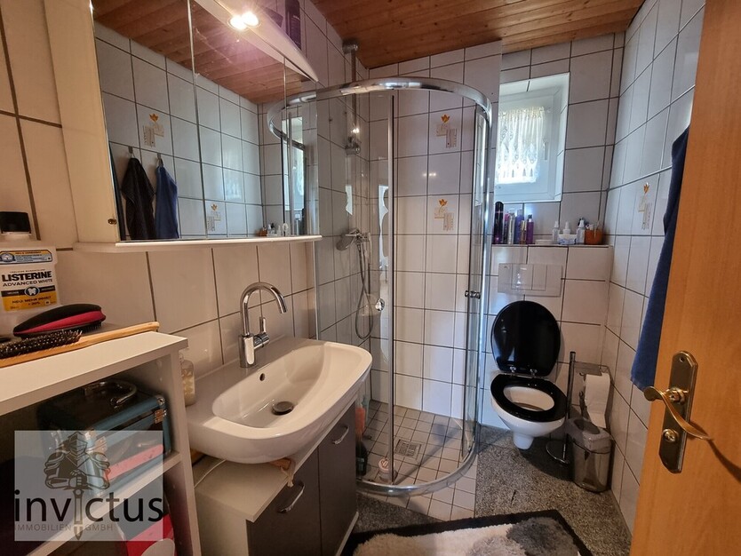 Charmantes Zweifamilienhaus in Obersulm! Vielseitig nutzbar für Familien, Investoren und Mehrgenerationenwohnen 7 zimmer