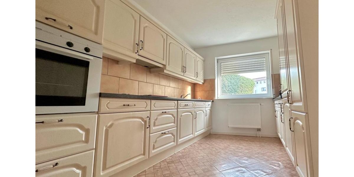 Gepflegte Doppelhaushälfte in Sinsheim Süd-Stadt (ab01.04.2026) 5.5 zimmer