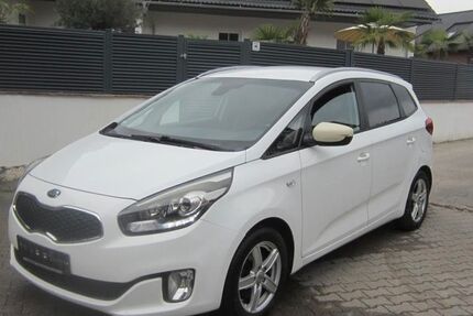 Kia Carens 227.000 km 4.790 &euro; Öhringen-Cappel 74613