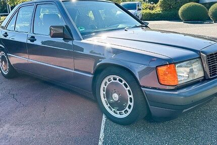 Mercedes-Benz 190 236.300 km 8.700 &euro; Bietigheim bissingen 74321