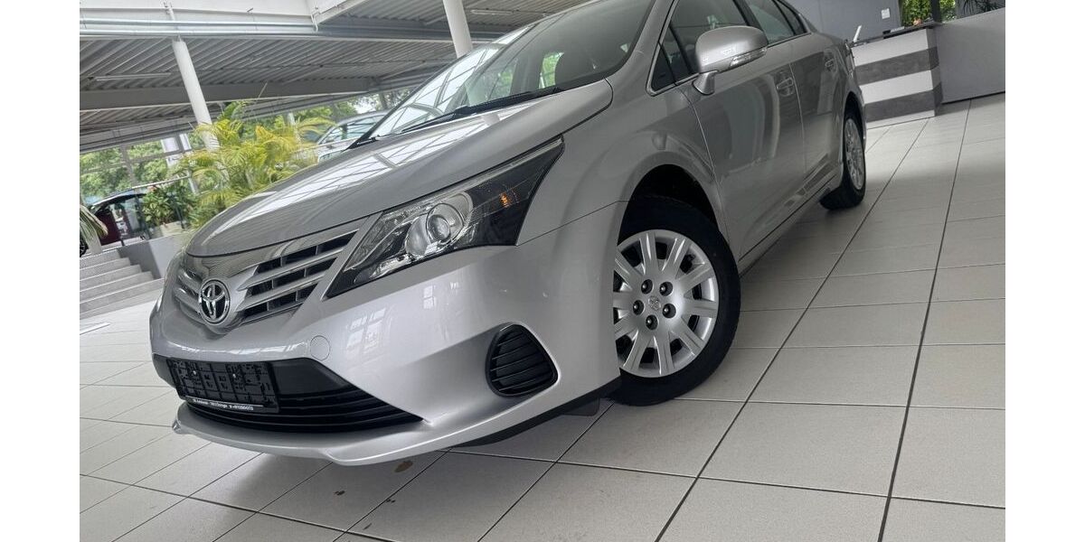 Toyota Avensis 41.000 km 8.890 &euro; Öhringen 74613