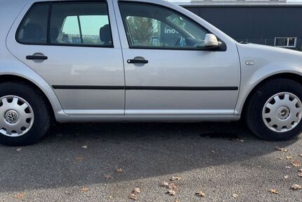 VW Golf 104.405 km 3.999 &euro; Markgröningen 71706