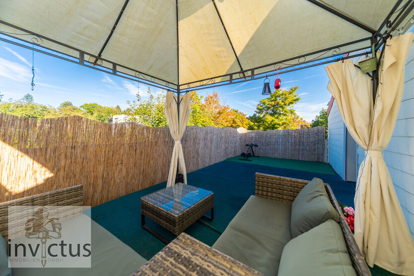 Ein Haus, das mehr kann: Wohnen, Arbeiten & Wohlfühlen – mit Garten, Innenhof und Parkmöglichkeiten. 13 zimmer