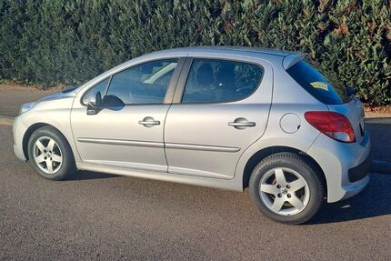 Peugeot 207 94.000 km 3.900 &euro; Möglingen 71696