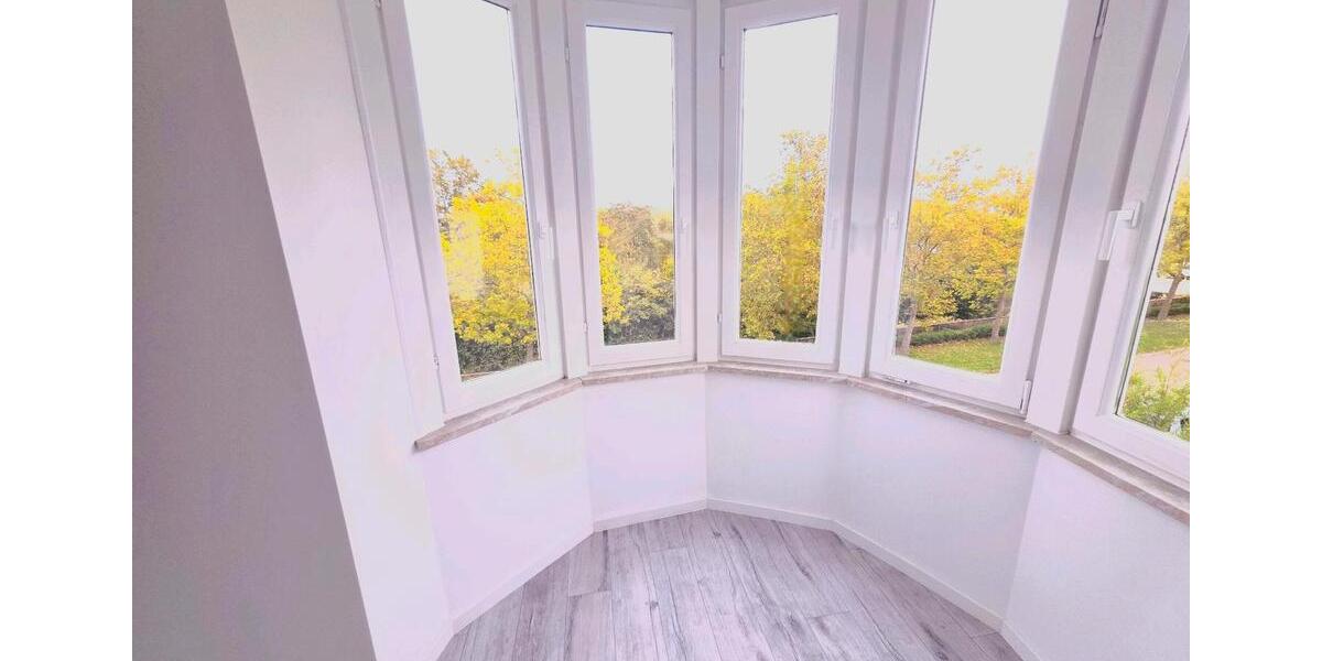 100m² 4,5 Zi. Wohnung | Balkon & Kamin | Erstbezug n. Sanierung 4.5 zimmer