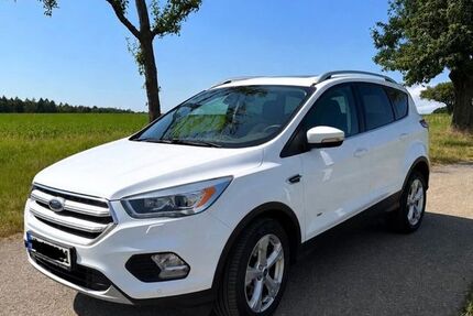 Ford Kuga 121.489 km 13.700 &euro; Sinsheim 74889