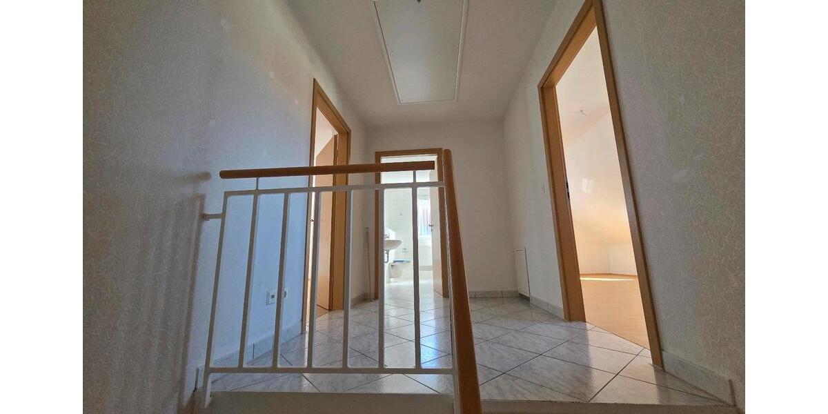 Maisonettenwohnung Brackenheim - 4 Zimmer, 121 m&sup2;, 1.520&euro; | Angebot:26567975